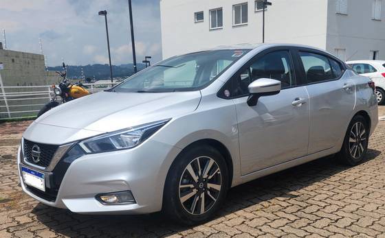 NISSAN VERSA 1.6 16V FLEX ADVANCE XTRONIC NISSAN VERSA 1.6 16V FLEX ADVANCE XTRONIC